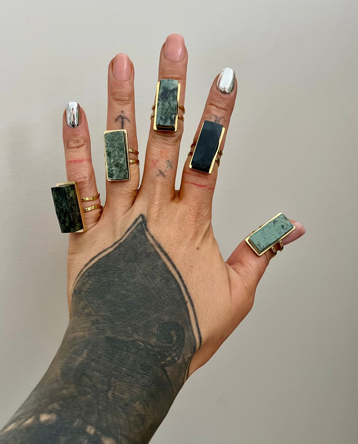 Pounamu X Kōura - Rīngi Tapawhā Hāngai